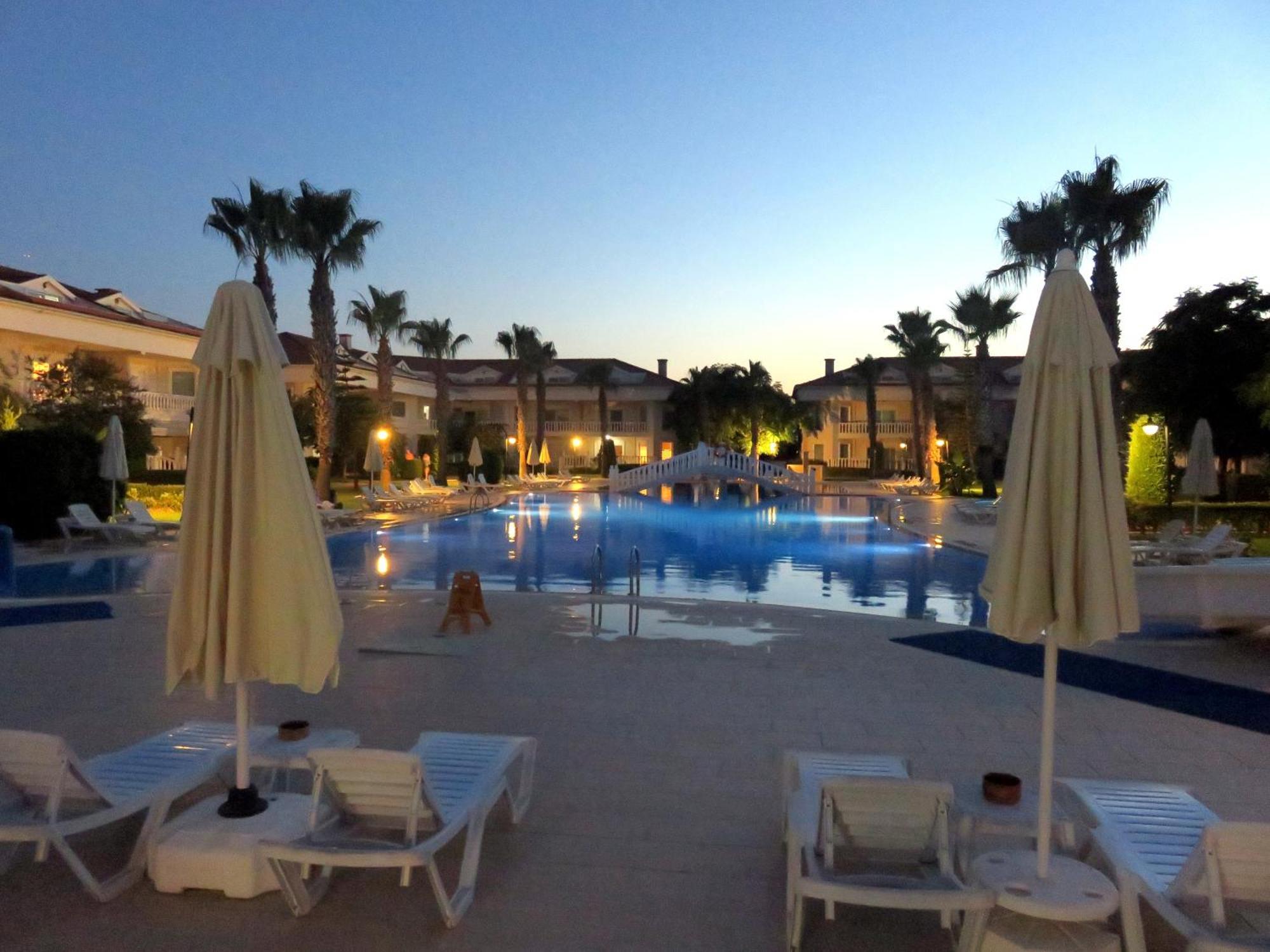 Talya Turizm Tatilevleri Ve Villalari Belek Esterno foto